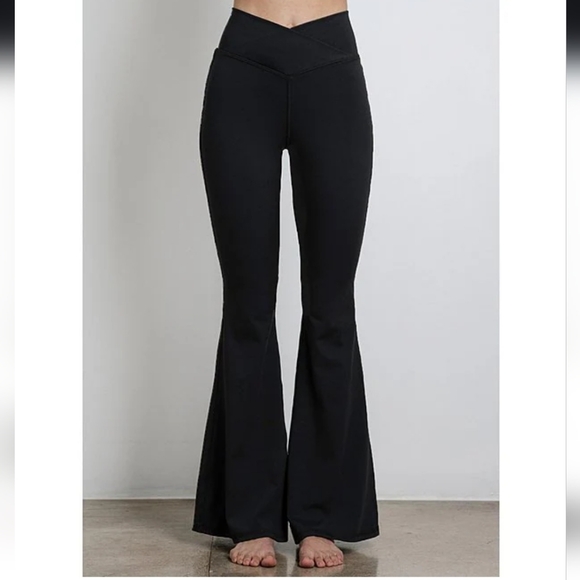 Jala Super Flare Legging - Picture 12 of 14